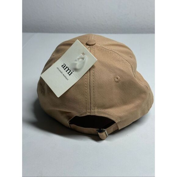 AMI Paris Logo-Embroidered Baseball Cap Unisex Tan Red Logo One Size Adult* Note main image 5